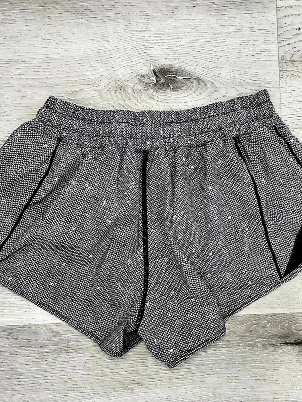 Lululemon Hotty Hot Short Black & Gray Size 6